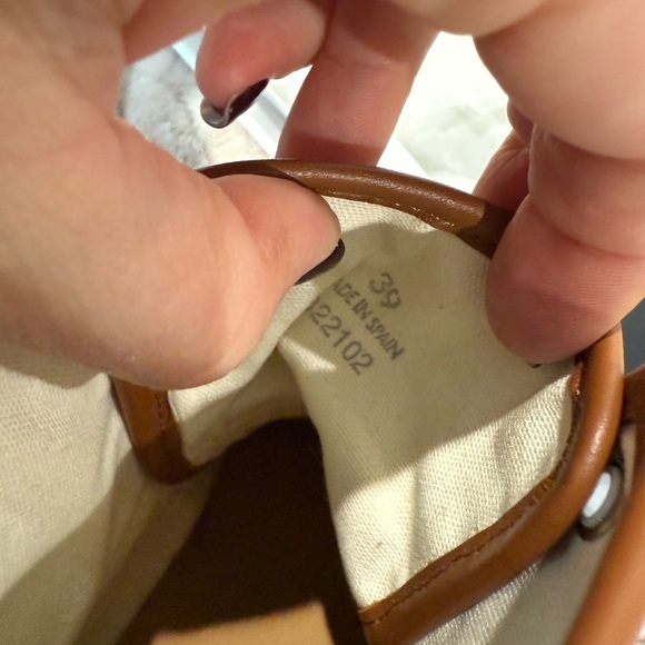 LOEWE Anagram High-Top Sneakers - Picture 7 of 8